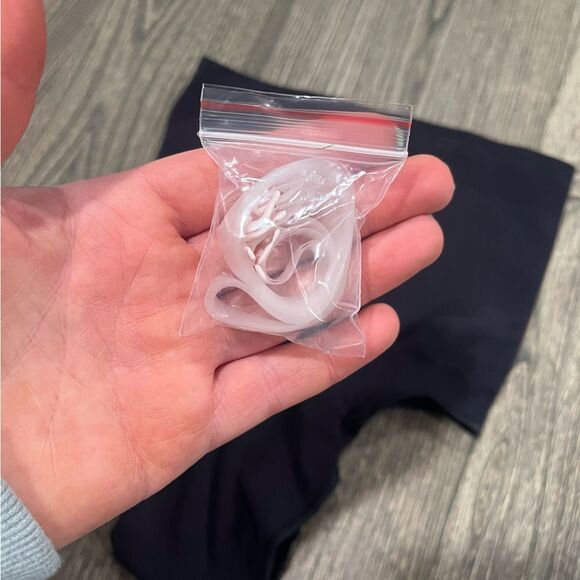 NWOT Skims Seamless Sculpt Mid Waist Thong Brief Shapewear Stretch Onyx Size M - Picture 2 of 4